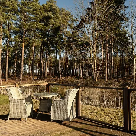 Lodge Hollicarrs - Waters Edge
