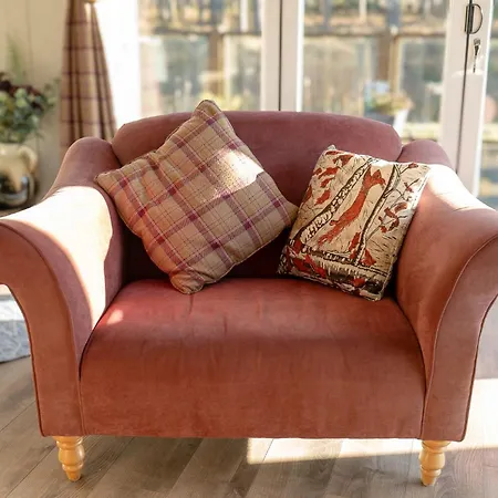 Hollicarrs - Waters Edge * Riccall