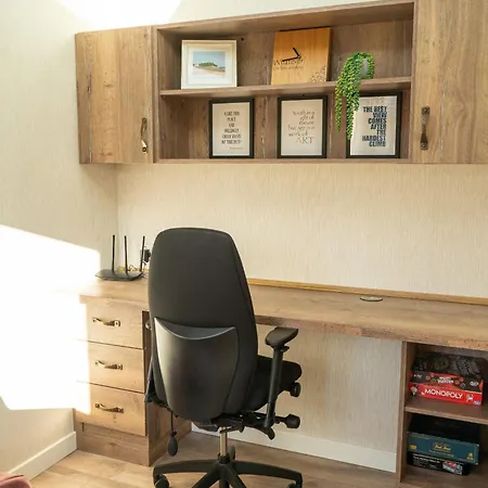 Hollicarrs - Waters Edge Chata Riccall