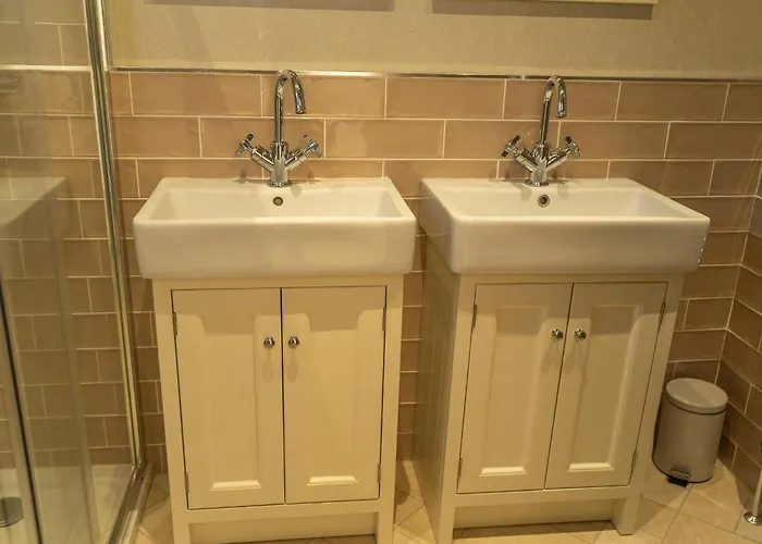 山林小屋 Hollicarrs - Waters Edge Riccall