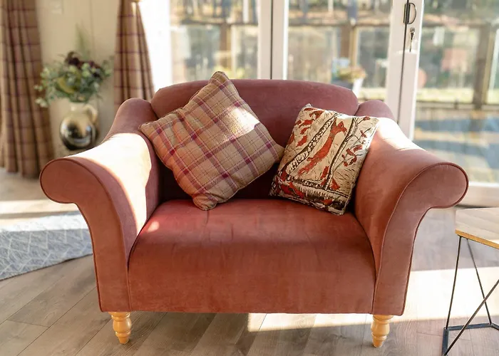 Hollicarrs - Waters Edge * Riccall