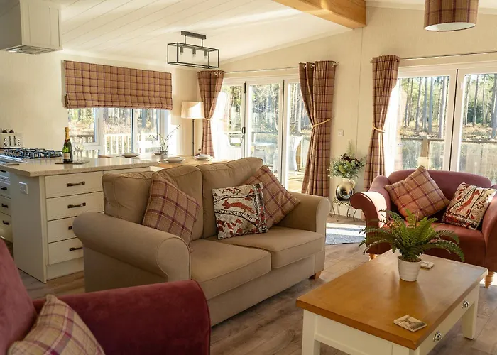 Hollicarrs - Waters Edge * Riccall